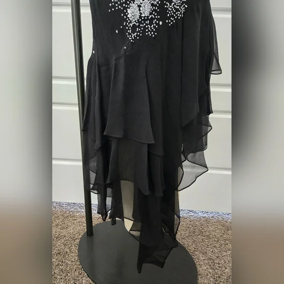 Asymmetrical Beaded Chiffon Black and White Formal Dress - Picture 6 of 8